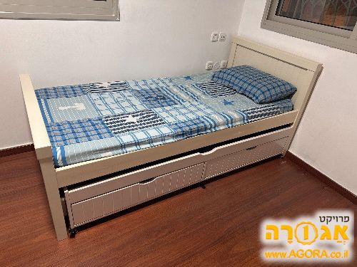 מיטת יחיד + מיטת חבר + ארז מגרות