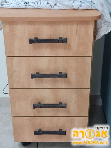 שידת מגירות