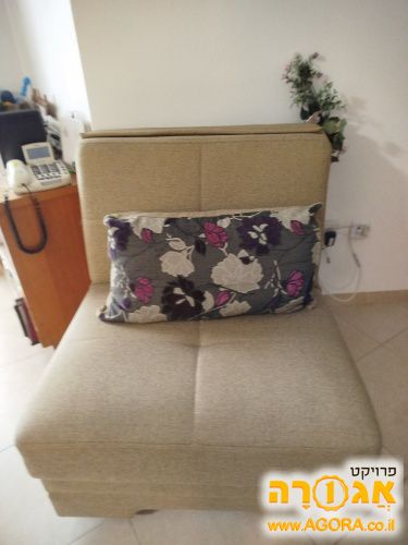 כורסה נפתחת למיטה