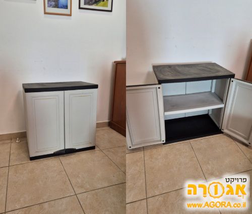 ארון שירות פלסטיק קטן