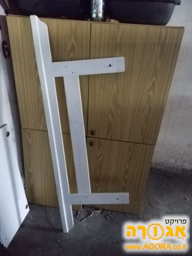 מעקה בטיחות למיטת מעבר