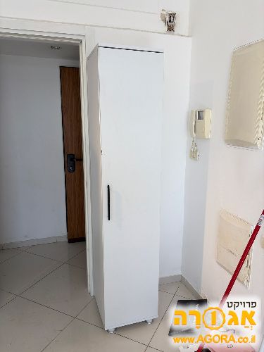 ארון דלת אחת