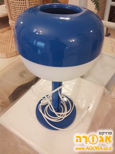 מנורת שולחן של איקאה