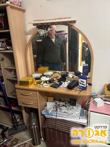 שידת איפור