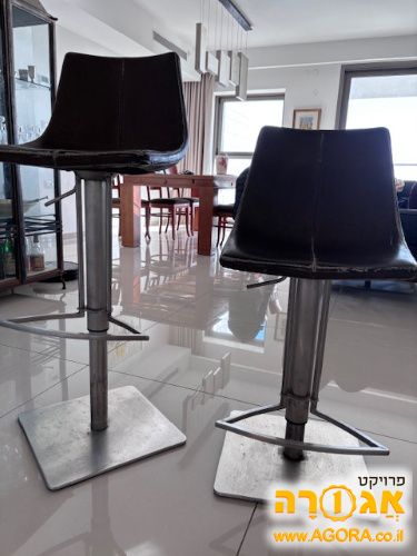 כסאות בר מתכווננים