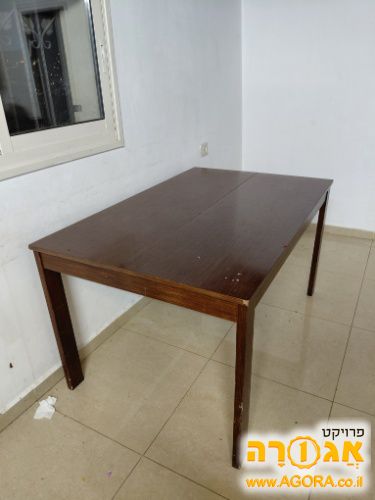 שולחן אוכל
