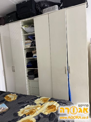 ארון 6 דלתות מעץ מלא - צבע לבן