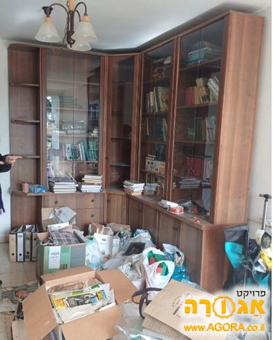 כוננית גדולה