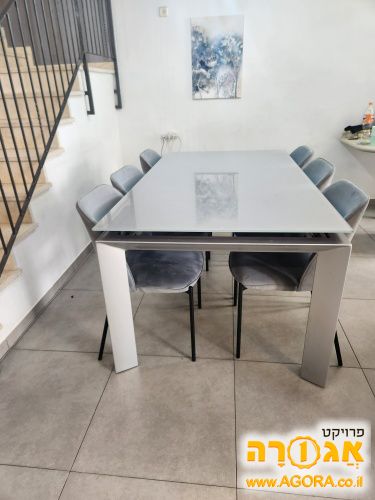 שולחן פינת אוכל