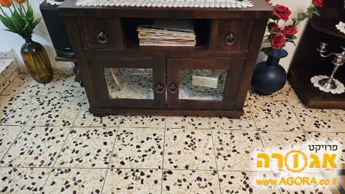 מזנון קטן לסלון
