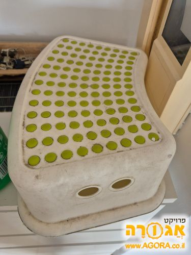 שרפרף פלסטיק