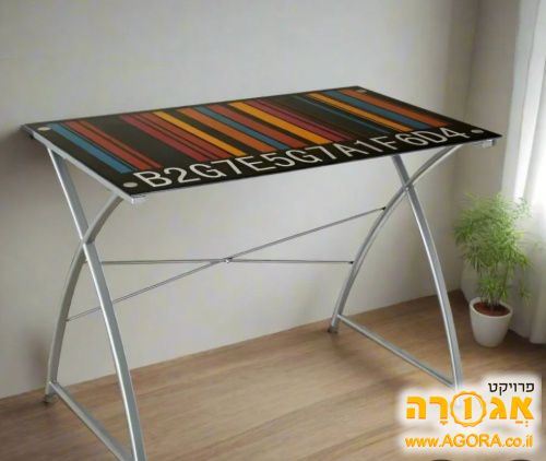 שולחן כתיבה בדוגמת ברקוד