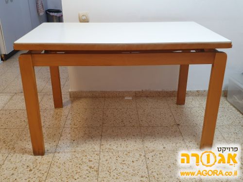 שולחן אוכל