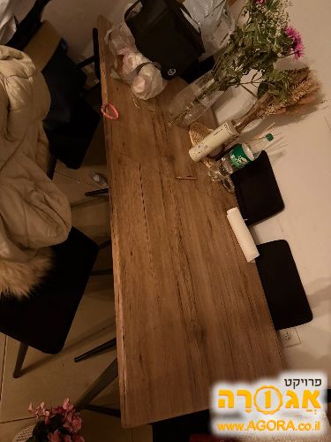 שולחן סלון בלי כיסאות