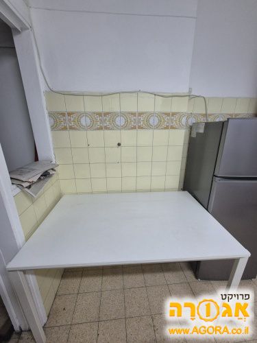שולחן אוכל