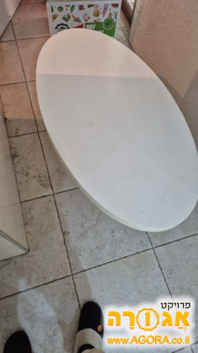 שולחן