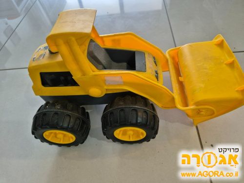 טרקטור גדול לים