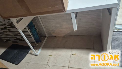 שולחן כתיבה מנתניה