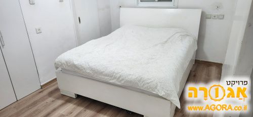 מיטה זוגית עץ מלא עם ארגז מצעים