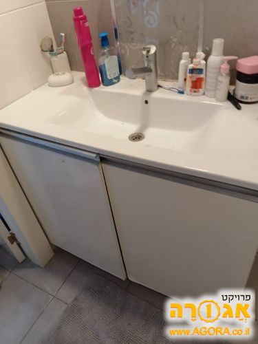 ארון אמבטיה