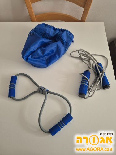 כלים לאימון - דלגית ומכשיר לחיזוק ידיים