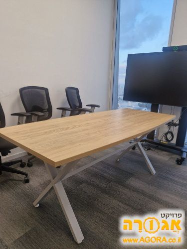 שולחן משרדי