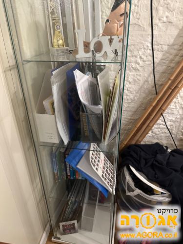 ארון זכוכית