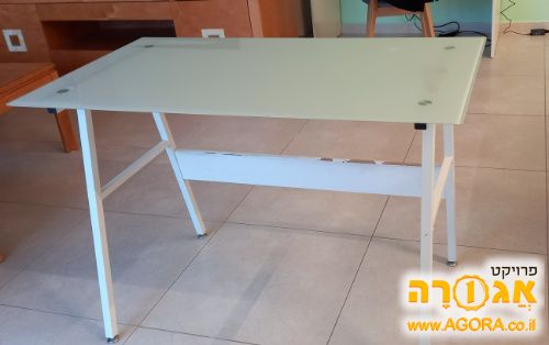 שולחן
