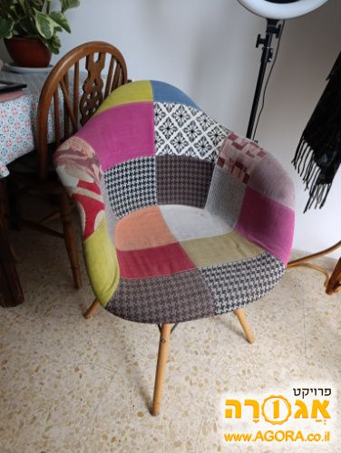 כסא מרופד
