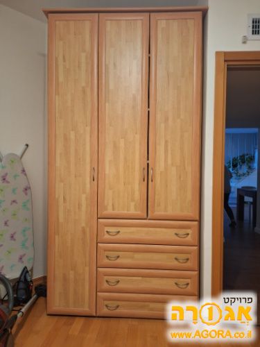 ארון בגדים