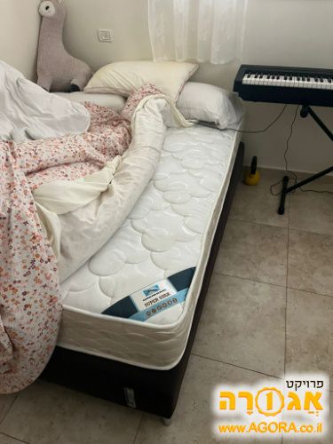 מיטה זוגית