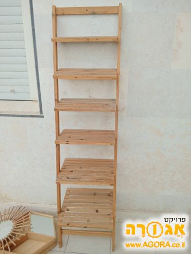 סטנד מדפים מעץ