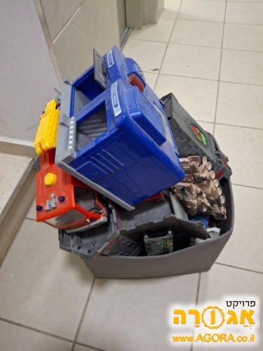 פליימוביל, מבצר, תחנת משטרה, אמבולנס