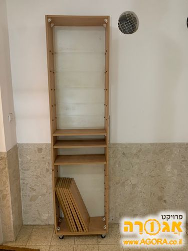 ארונית צד