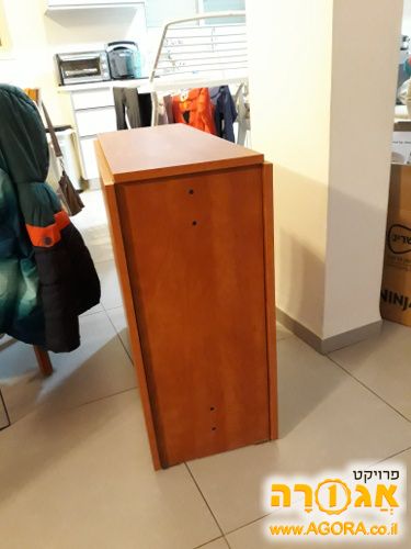 שולחן נפתח