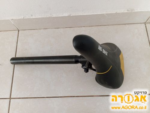 מושב כיסא אופניים