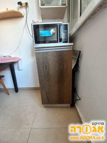 שידה עם מגירות