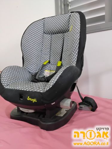 כיסא תינוק לרכב