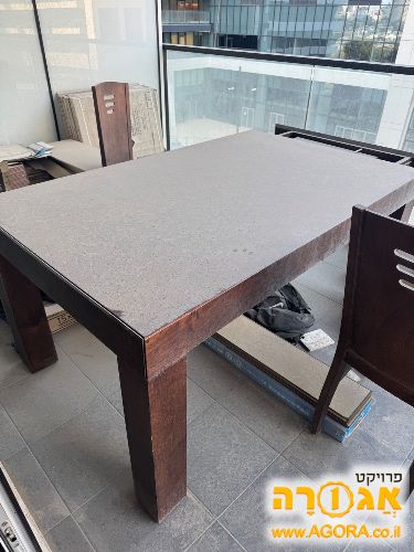 שולחן אוכל