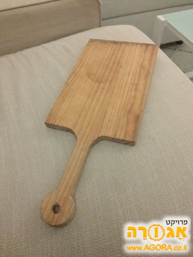 פלטת עץ להגשת לחמים