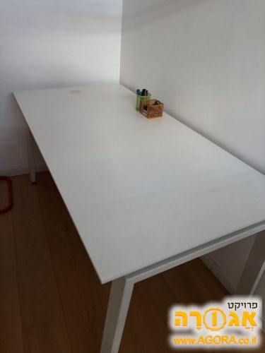 שולחן מחשב