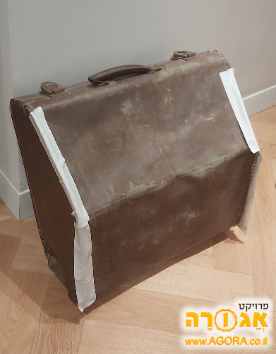 ארגז\תיק ישן לאקורדיון
