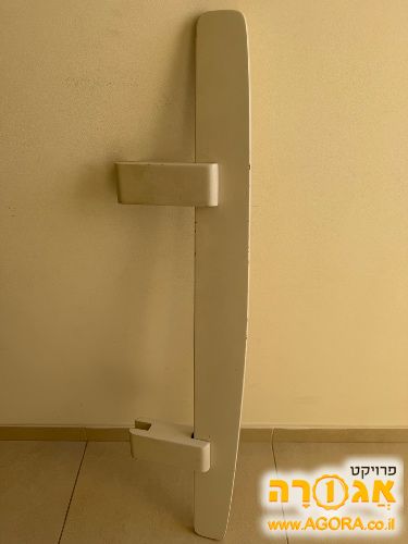 מעקה נשלף למיטה