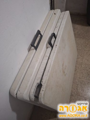 שולחנות מתקפלים