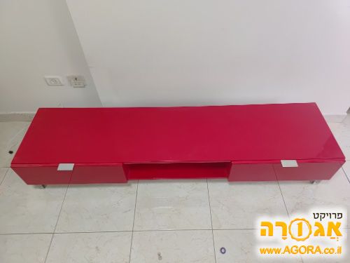 שידת טלוויזיה אדום