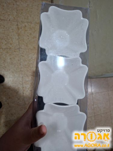 קעריות הגשה בצבע לבן