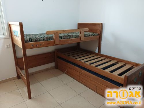 מיטת קומותיים נפתחת