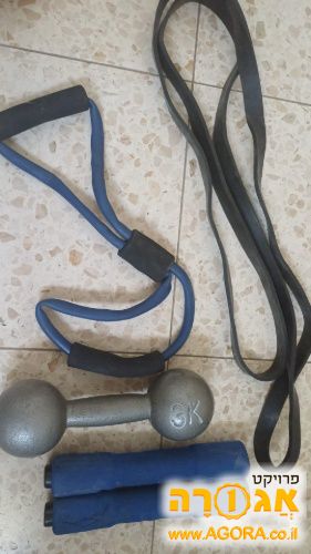 משקולות ורצועות כושר