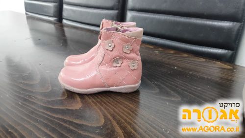 נעלי תינוקת חדשות