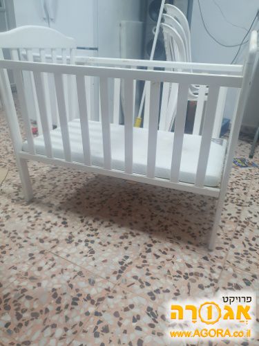 עריסה לתינוק